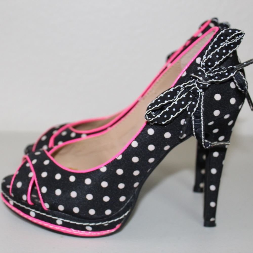 6.5 Not Rated Women's Heel